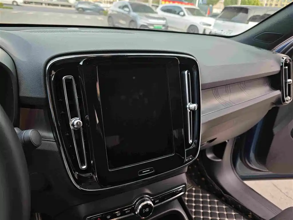 Volvo C40 — миниатюра 14