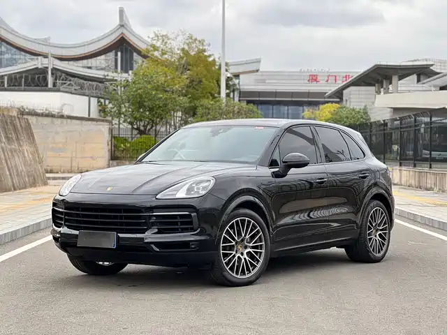 PORSCHE CAYENNE 2020