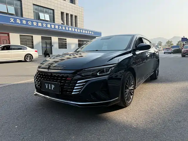 DONGFENG YI HYUN MAX