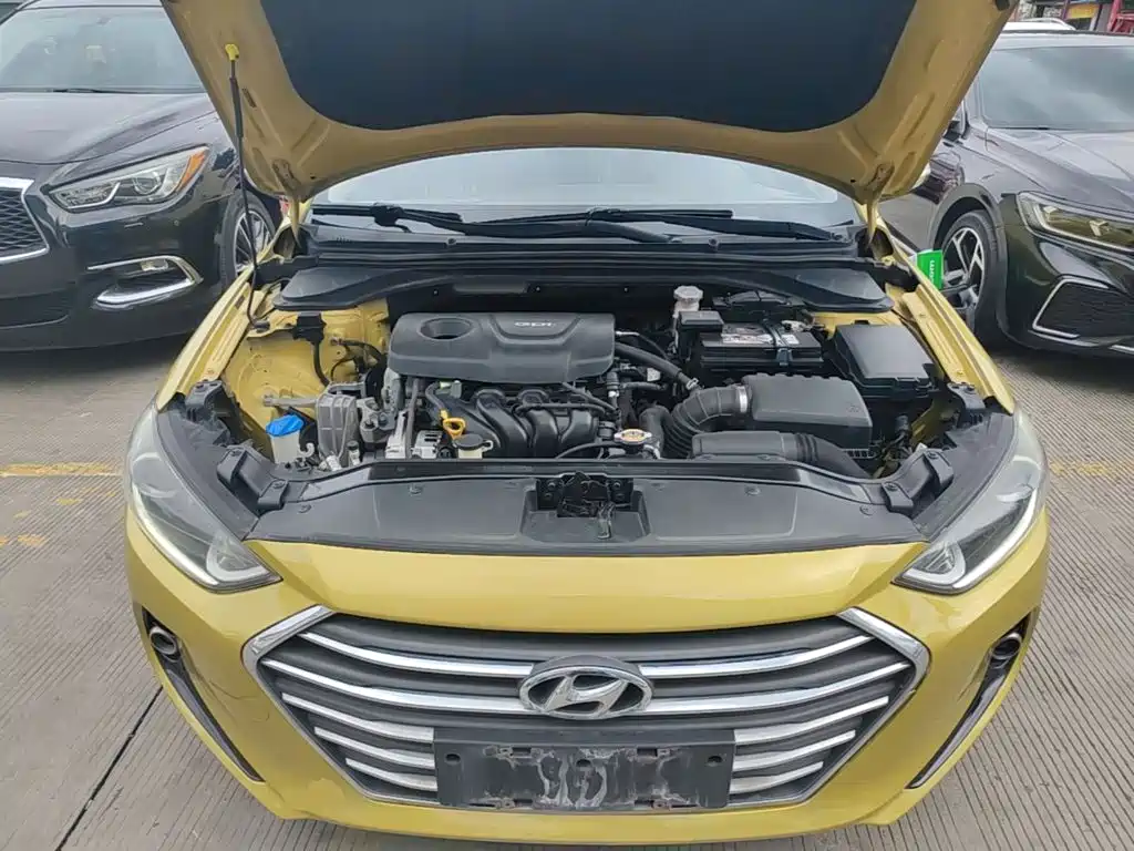 Hyundai Elantra — миниатюра 20