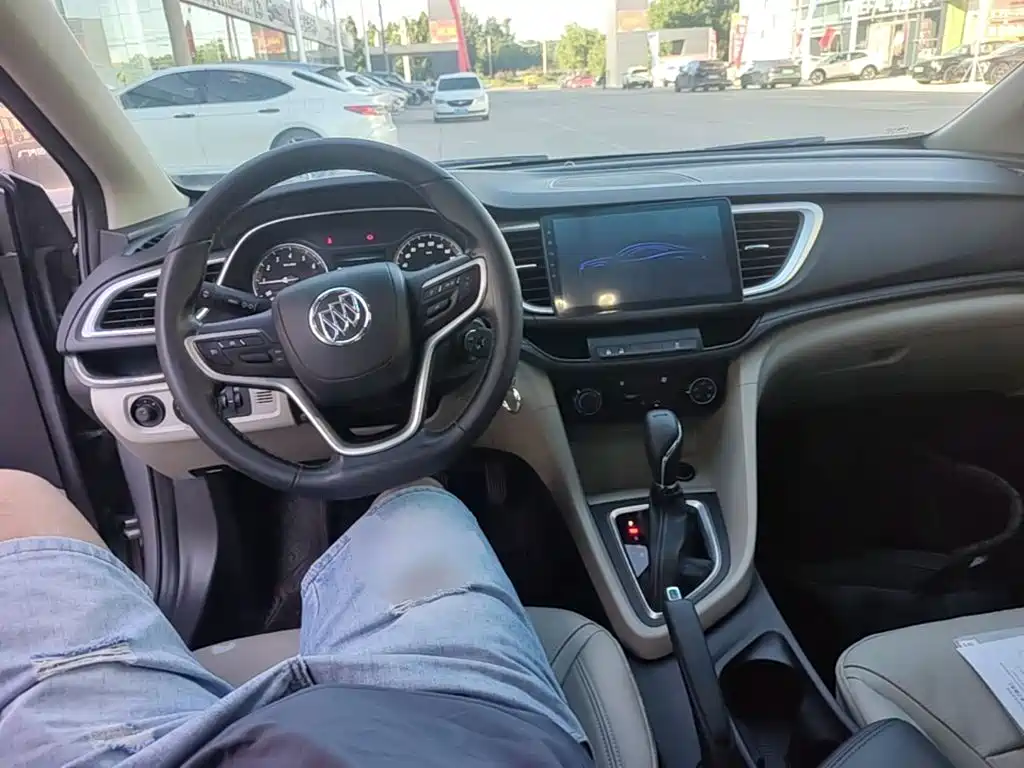 Buick Excelle — миниатюра 10