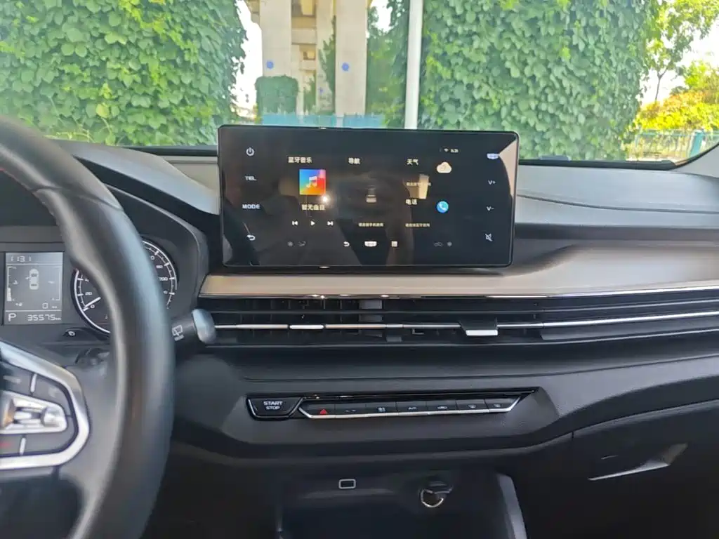 Geely Vision X3 — миниатюра 9