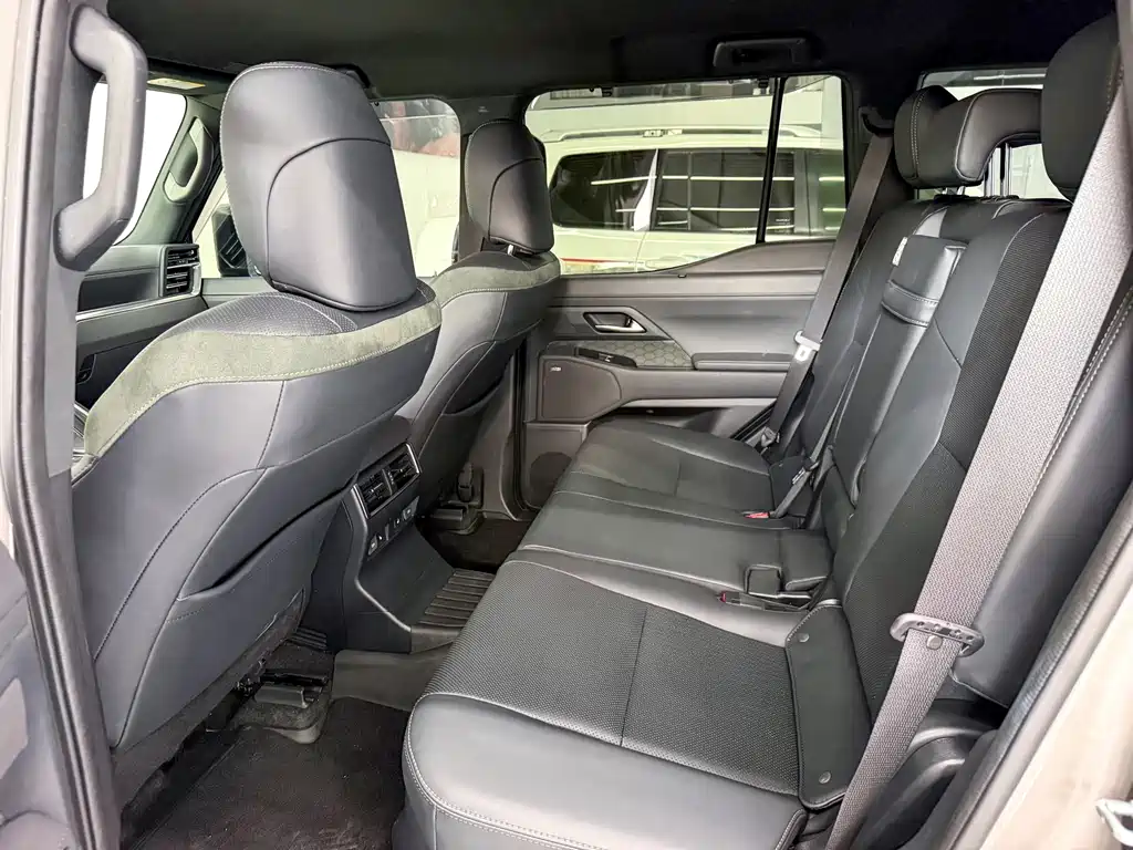Lexus GX — миниатюра 11