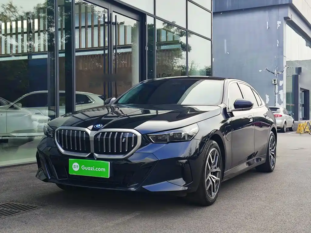 BMW i5 — миниатюра 2