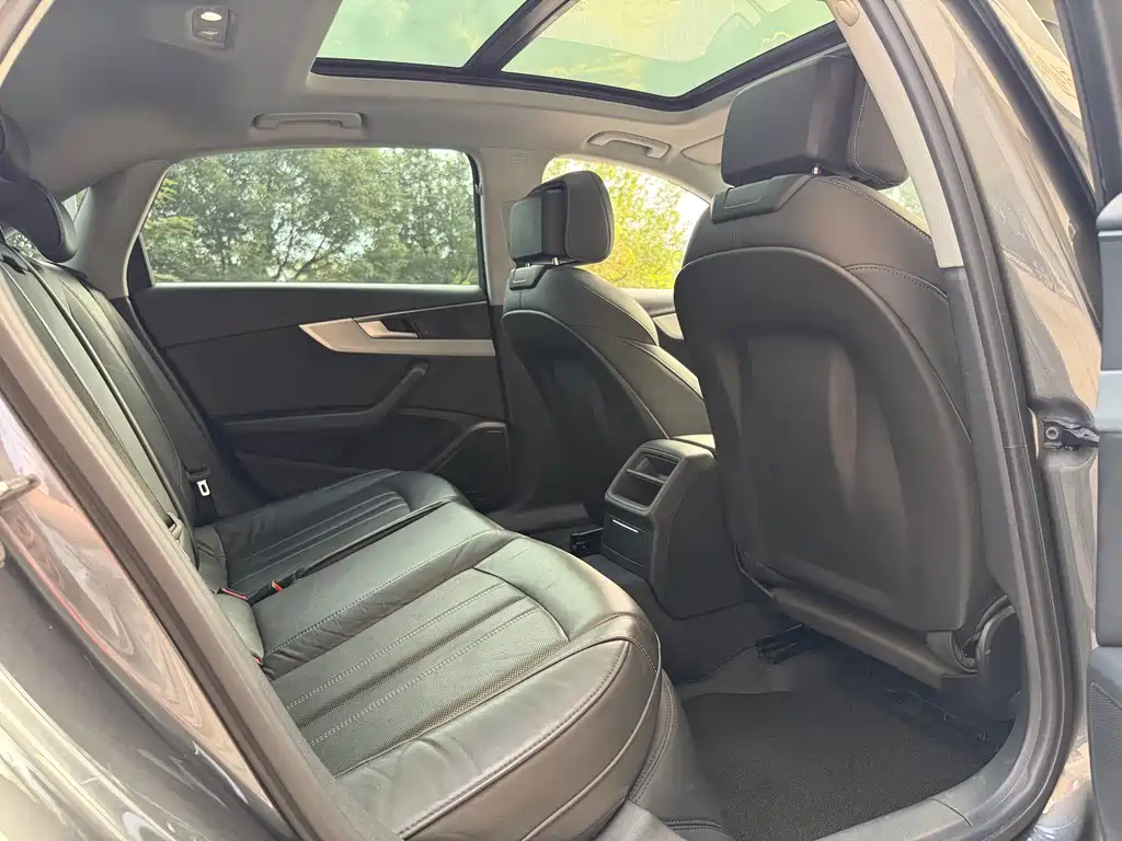 Audi A4L — миниатюра 12