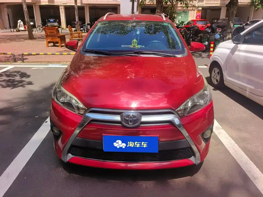 Toyota Yaris L — миниатюра 2