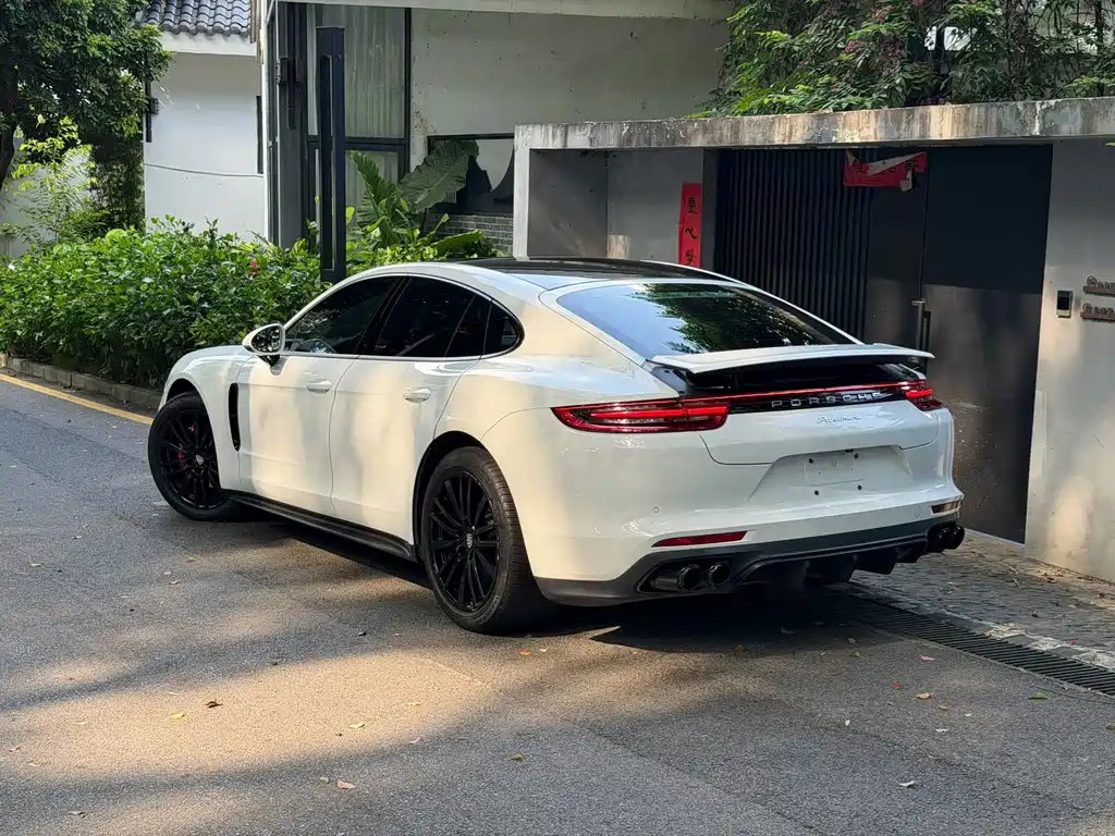 Porsche Panamera — миниатюра 8