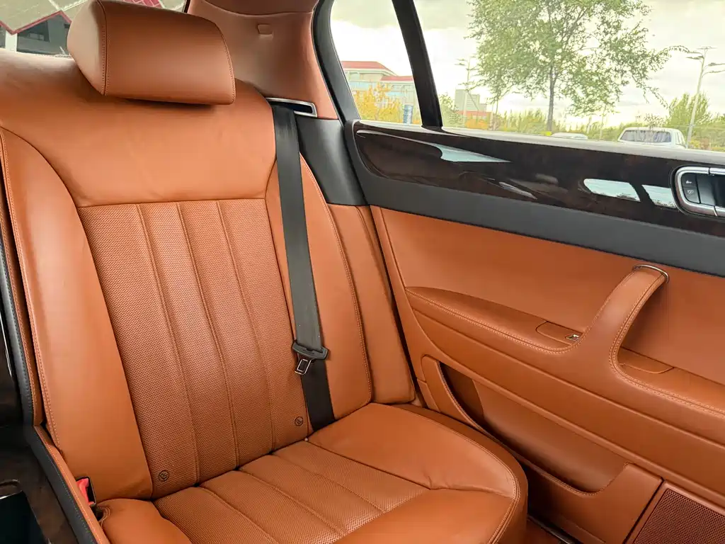 Bentley Flying Spur — миниатюра 42