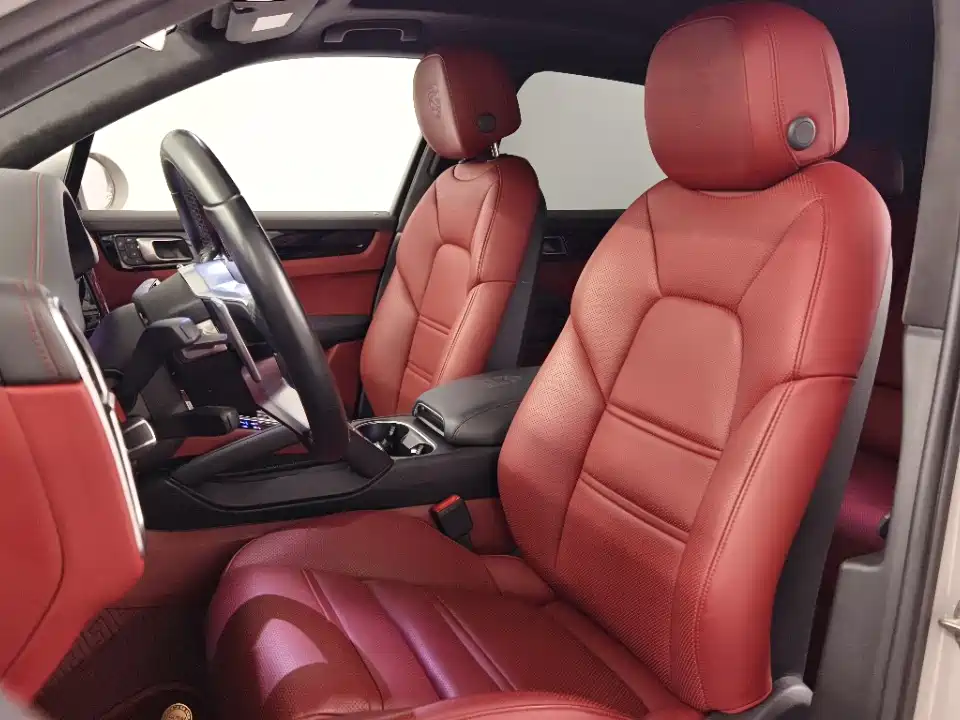 Porsche Cayenne — миниатюра 8
