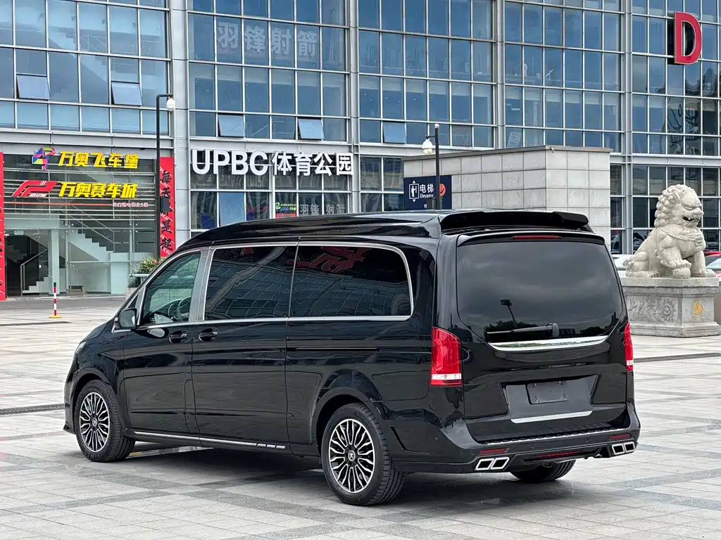 MERCEDES-BENZ V CLASS