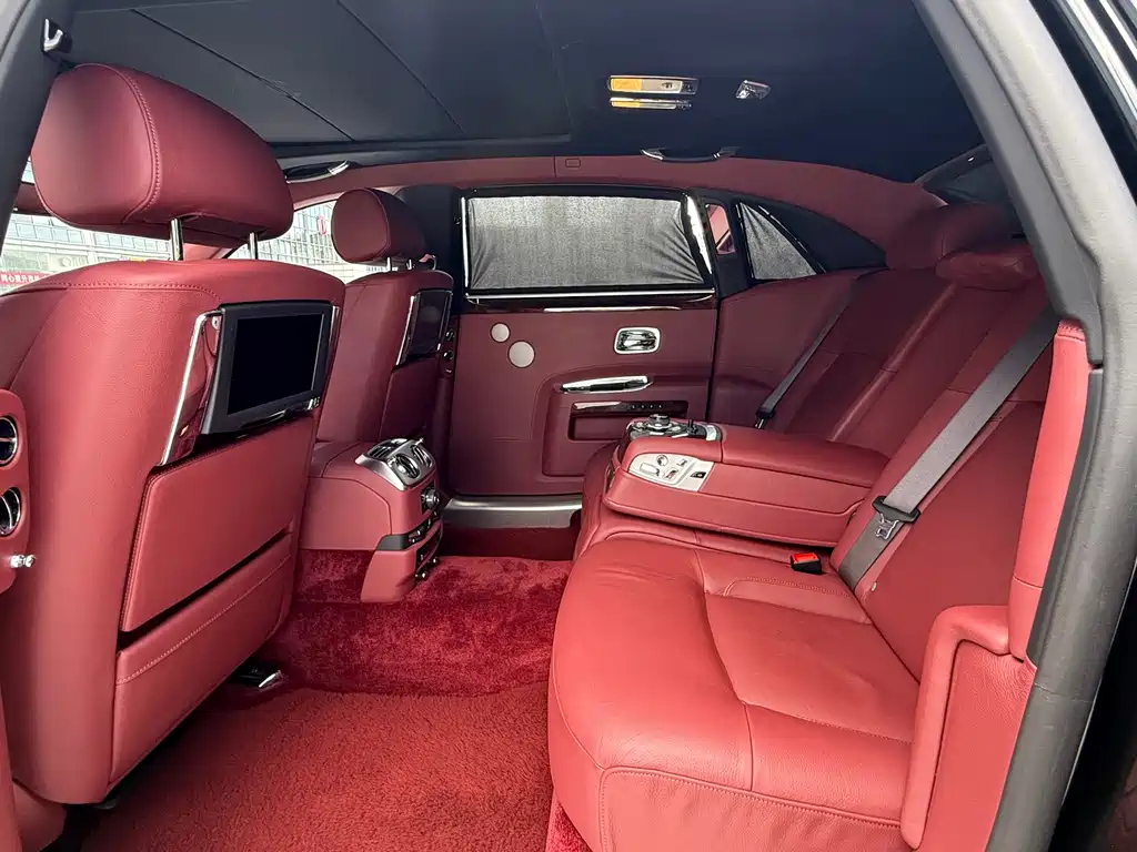 Rolls-Royce Ghost — миниатюра 12