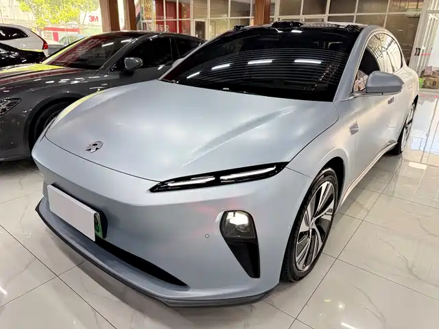 NIO ET5