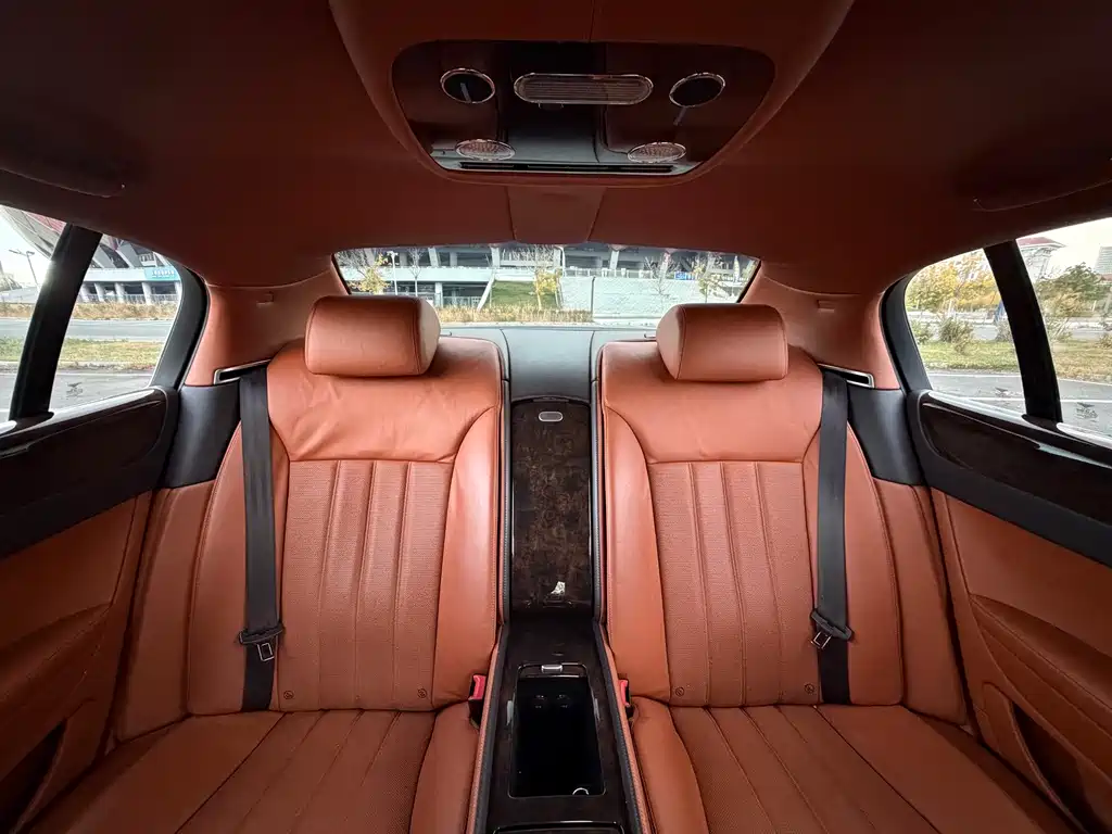 Bentley Flying Spur — миниатюра 39