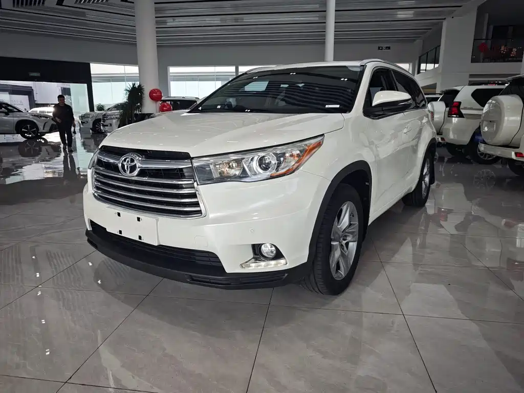 TOYOTA HIGHLANDER