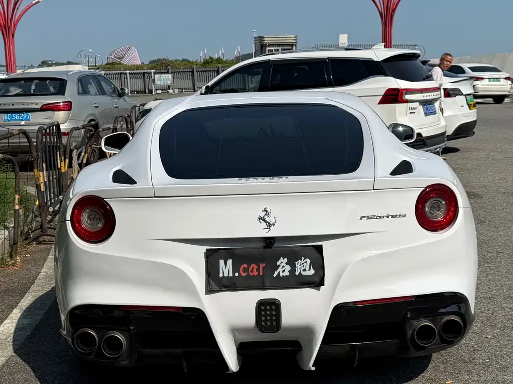 Ferrari F12berlinetta — миниатюра 8