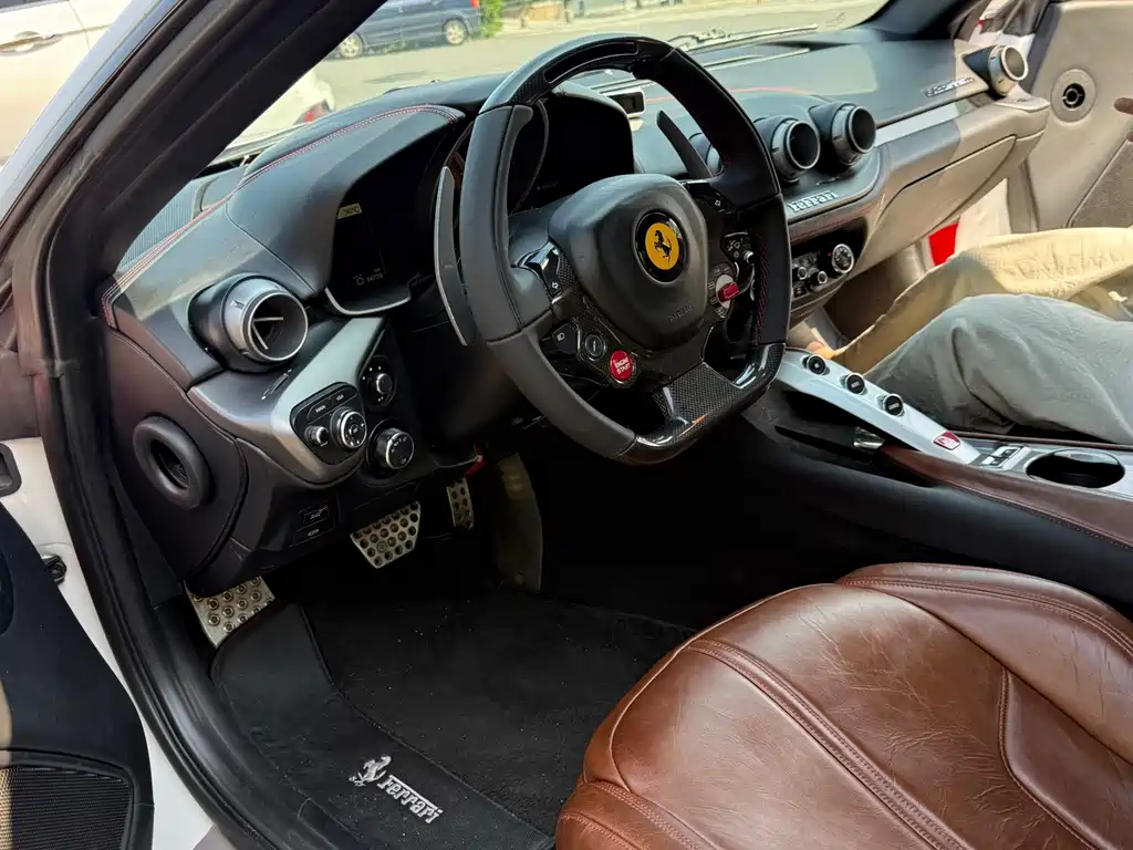 Ferrari F12berlinetta — миниатюра 13