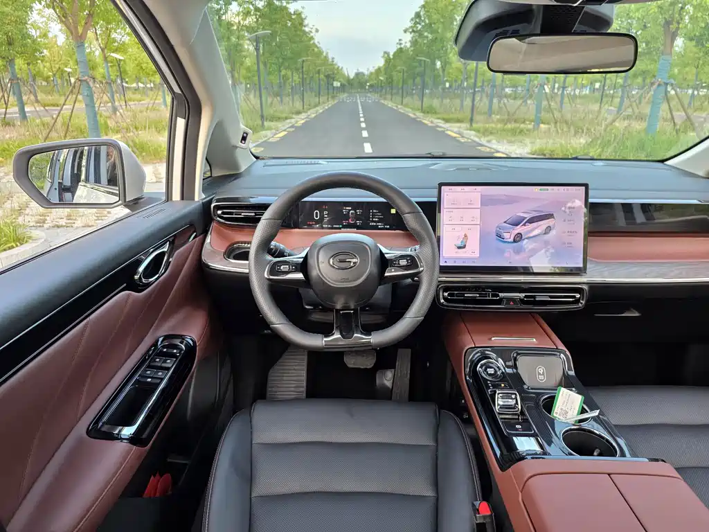 GAC Motor 传祺E8 PHEV — миниатюра 15