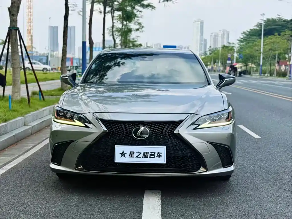 Lexus ES — миниатюра 2