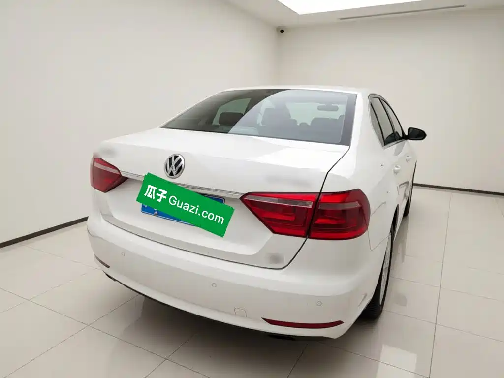 Volkswagen Lavida — миниатюра 6