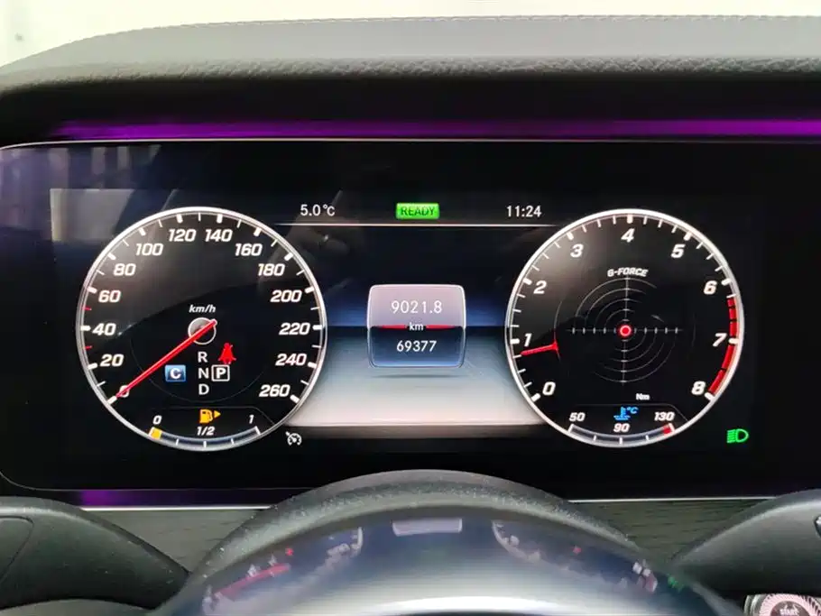 MERCEDES-BENZ E CLASS