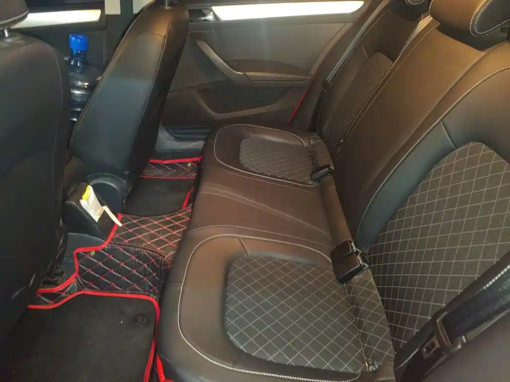 Skoda Rapid Spaceback — миниатюра 15