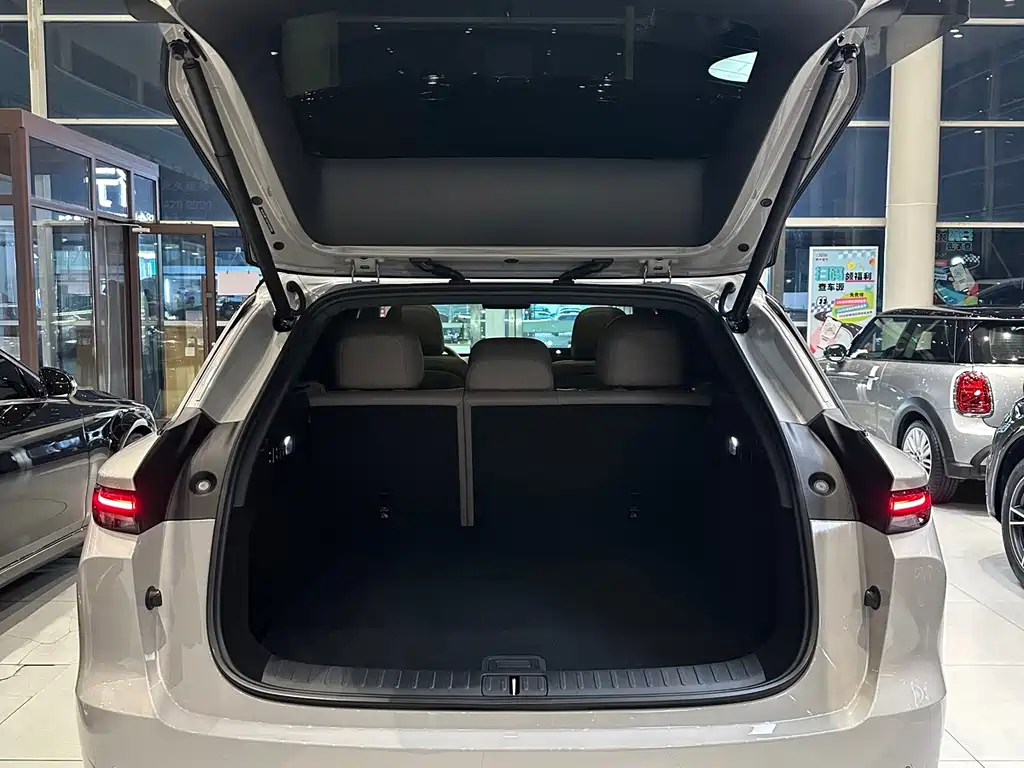 Li Auto Li i6 — миниатюра 24