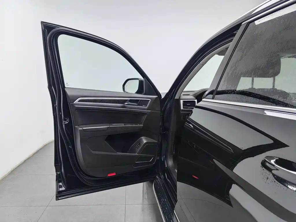 Volkswagen Teramont — миниатюра 8