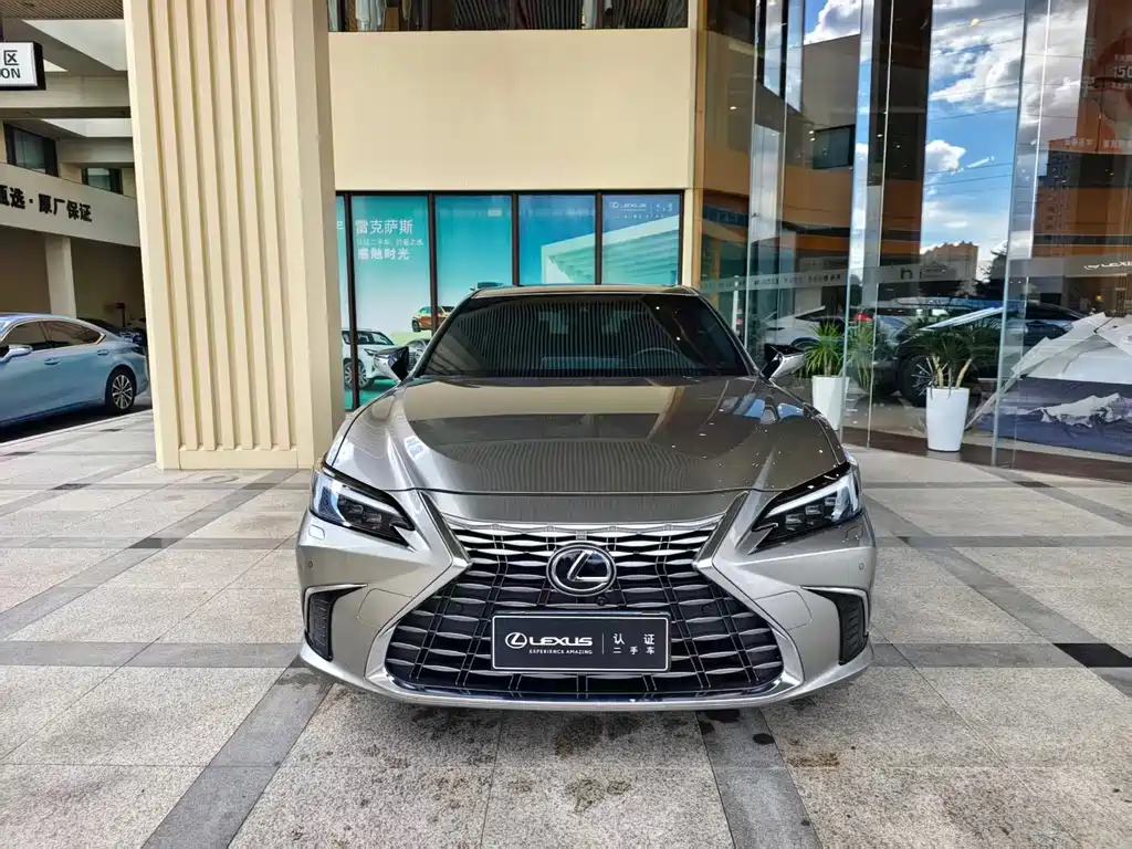 Lexus ES — миниатюра 2