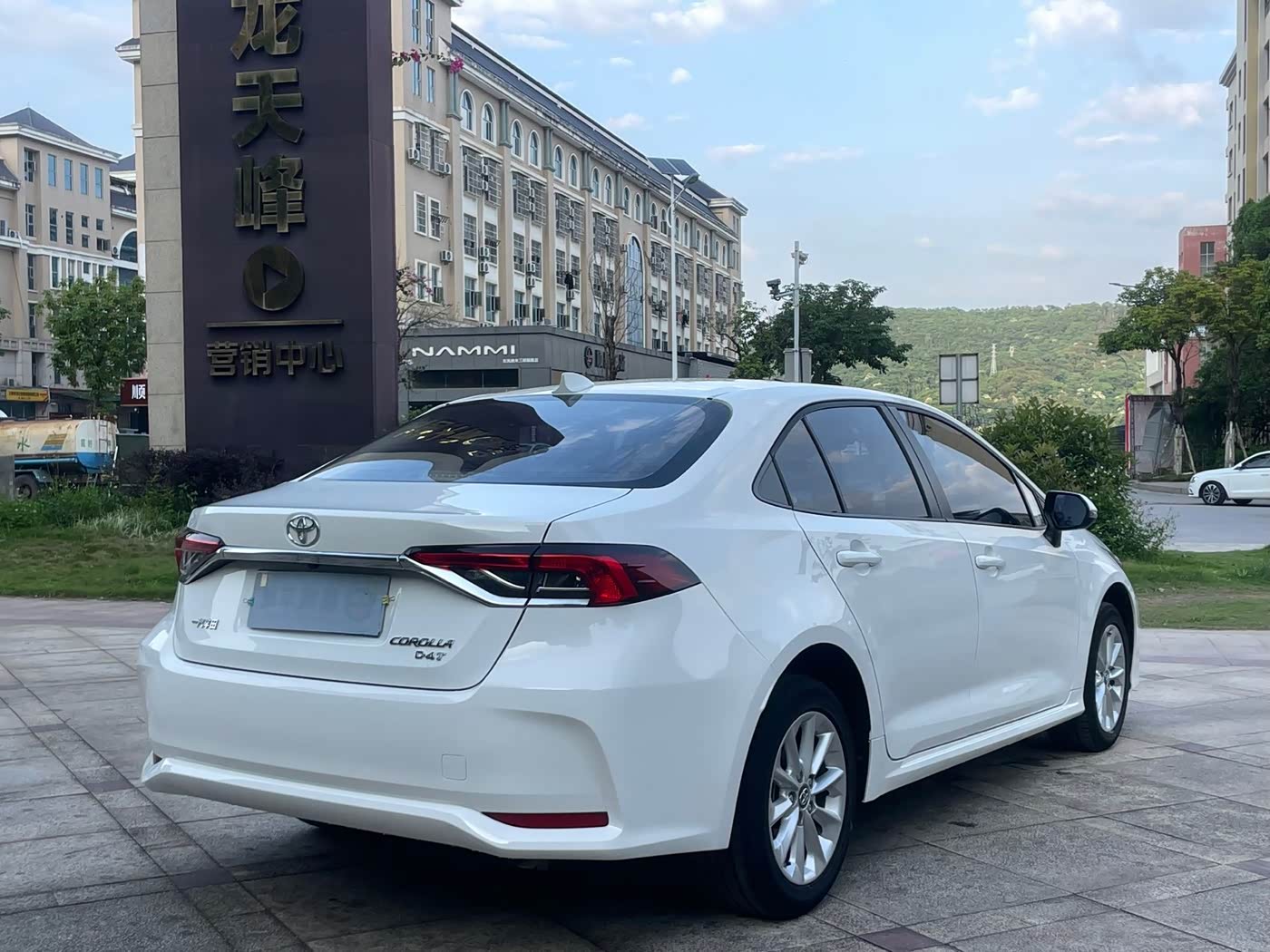 Toyota Corolla 1.2 л 2022 г. Белый, пробег 44000 км