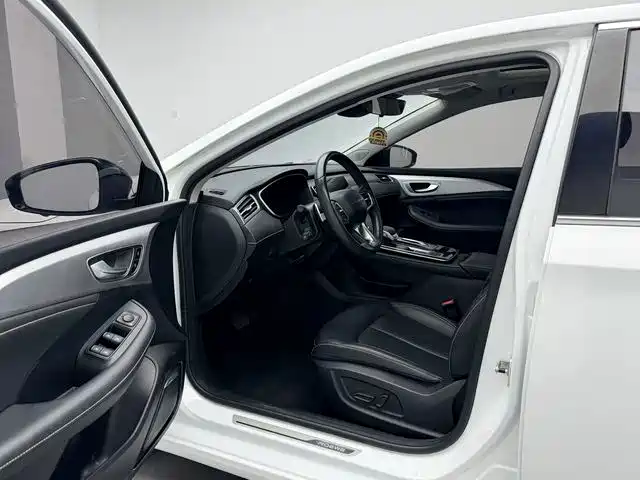 Roewe i6 MAX — миниатюра 13