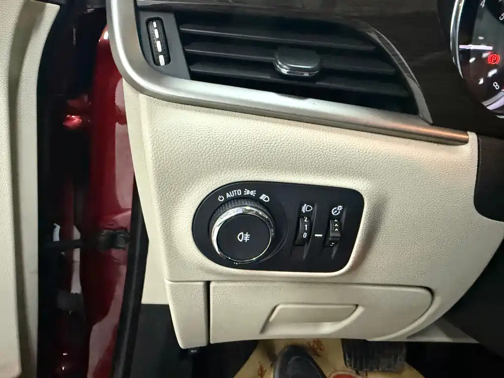 Buick Verano — миниатюра 16