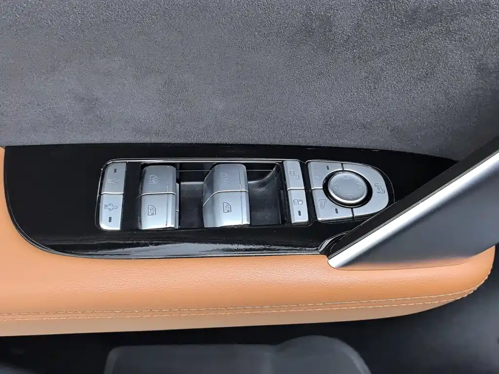 BYD Tang New Energy — миниатюра 9