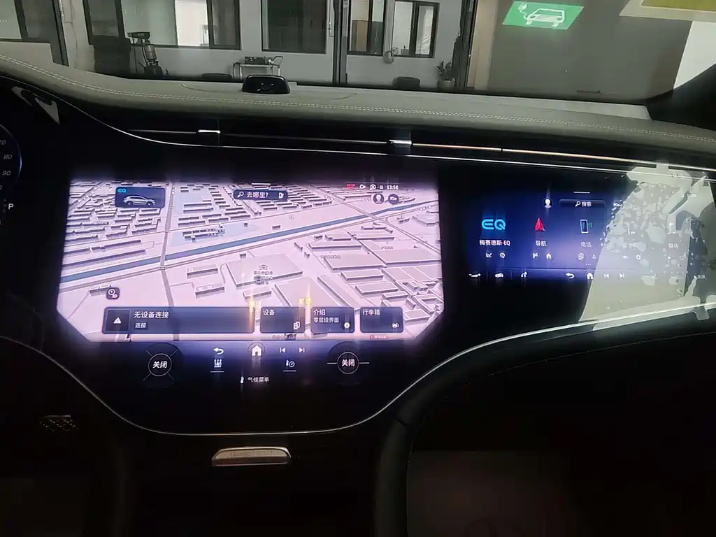 Mercedes-Benz EQS SUV — миниатюра 14