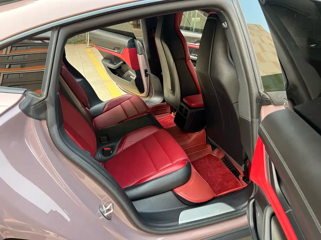 Porsche Taycan — миниатюра 9