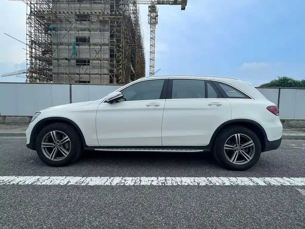 MERCEDES-BENZ GLC