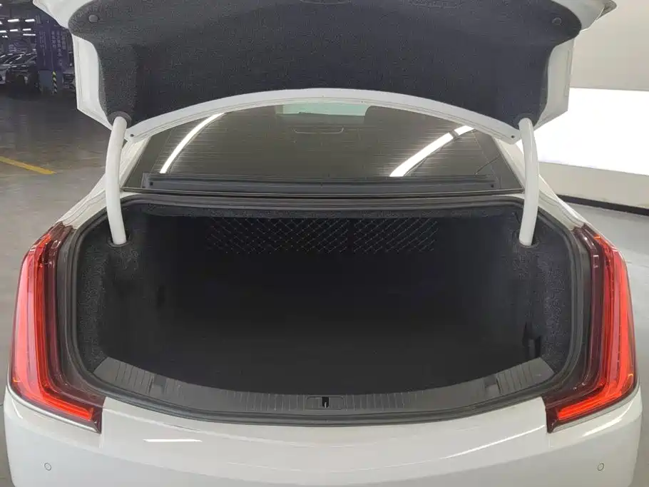 Cadillac XTS — миниатюра 4