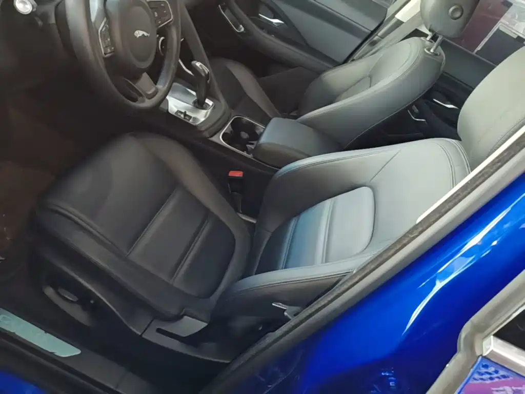 Jaguar E-PACE — миниатюра 15