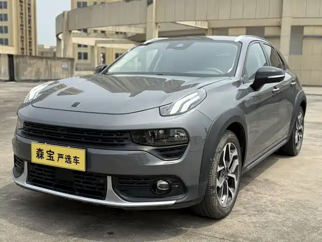2019 Lynk & Co 02