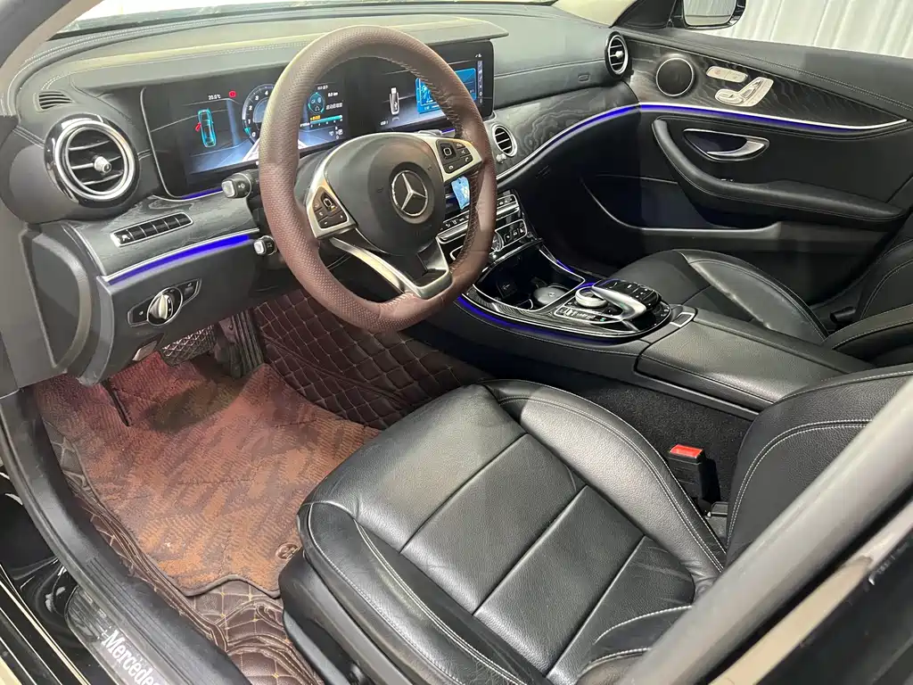 Mercedes-Benz E-Class — миниатюра 7