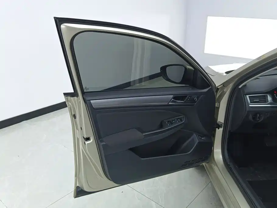 Volkswagen Bora — миниатюра 7