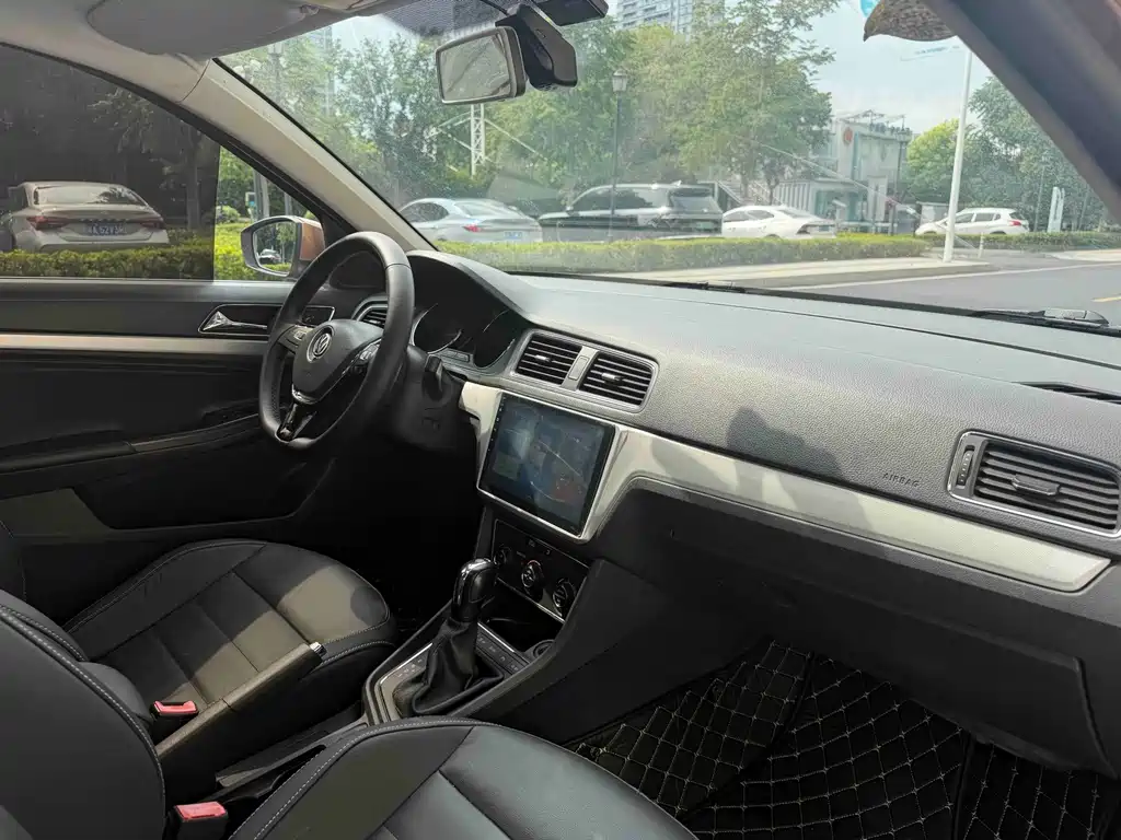Volkswagen Gran Lavida 230TSI DSG Comfort Edition, фото 11