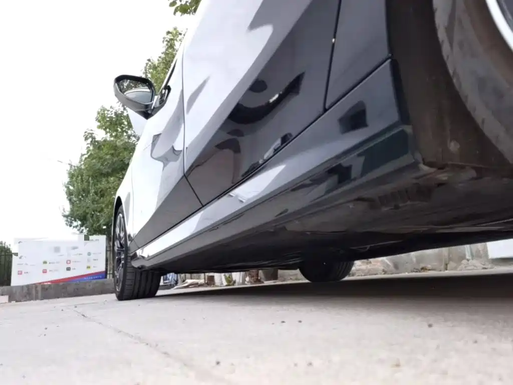 BMW 5 Series — миниатюра 22