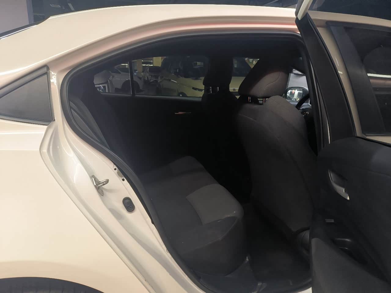 Toyota Levin 1.5 л 2022 г. Белый, пробег 48000 км