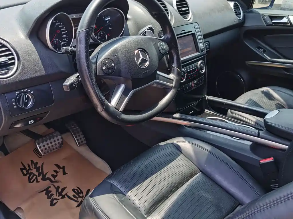 Mercedes-Benz M A MG M AMG 2011 AMG ML 63