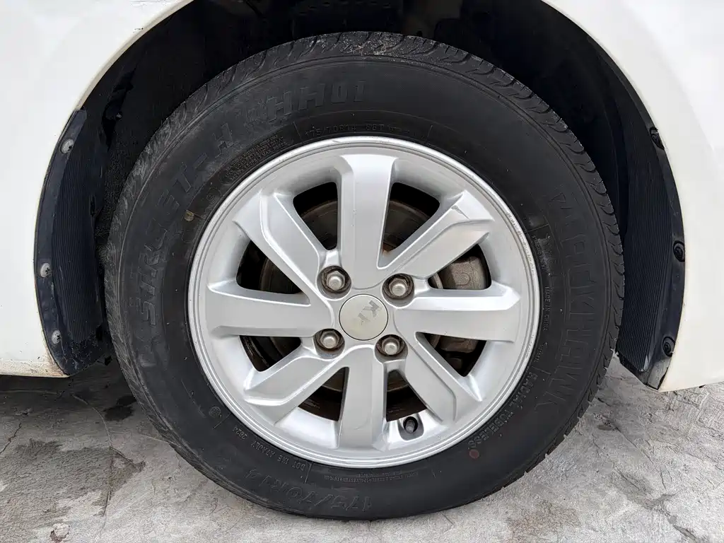 Kia K2 — миниатюра 15