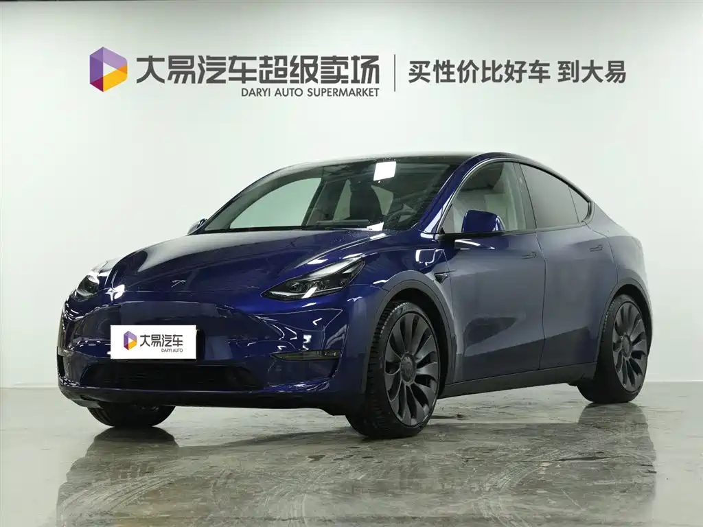 Tesla Model Y 2024
