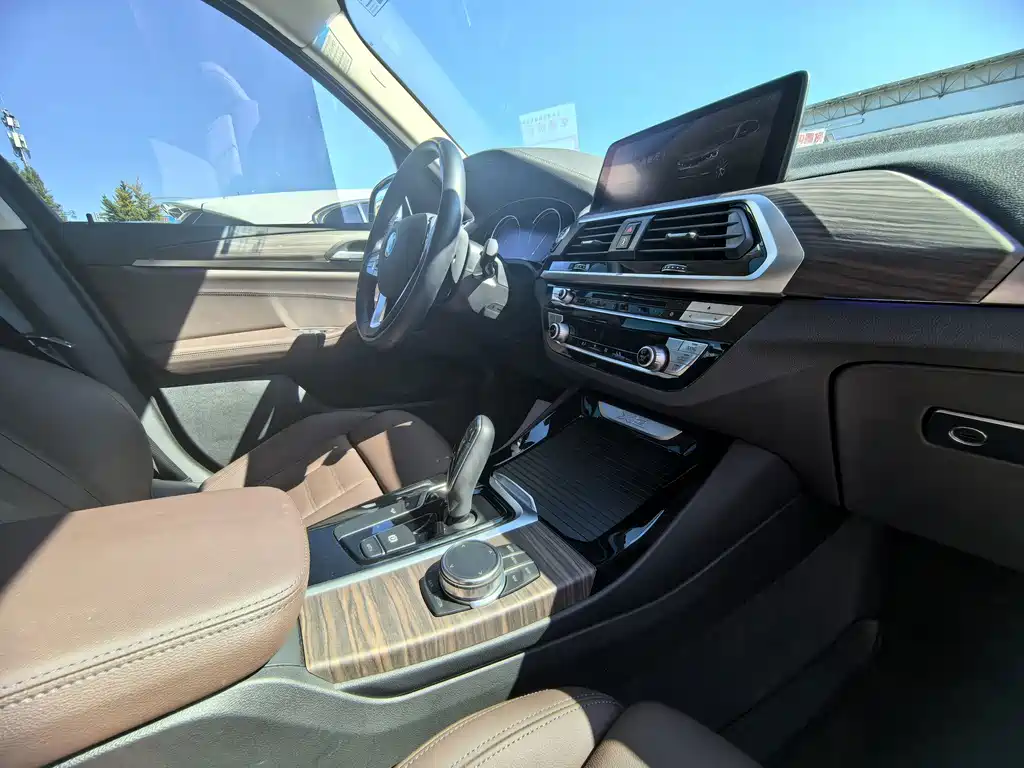 BMW X3 — миниатюра 11