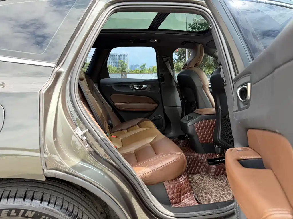 Volvo XC60 — миниатюра 16