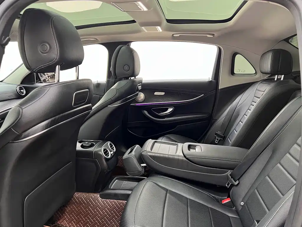 Mercedes-Benz E-Class — миниатюра 19