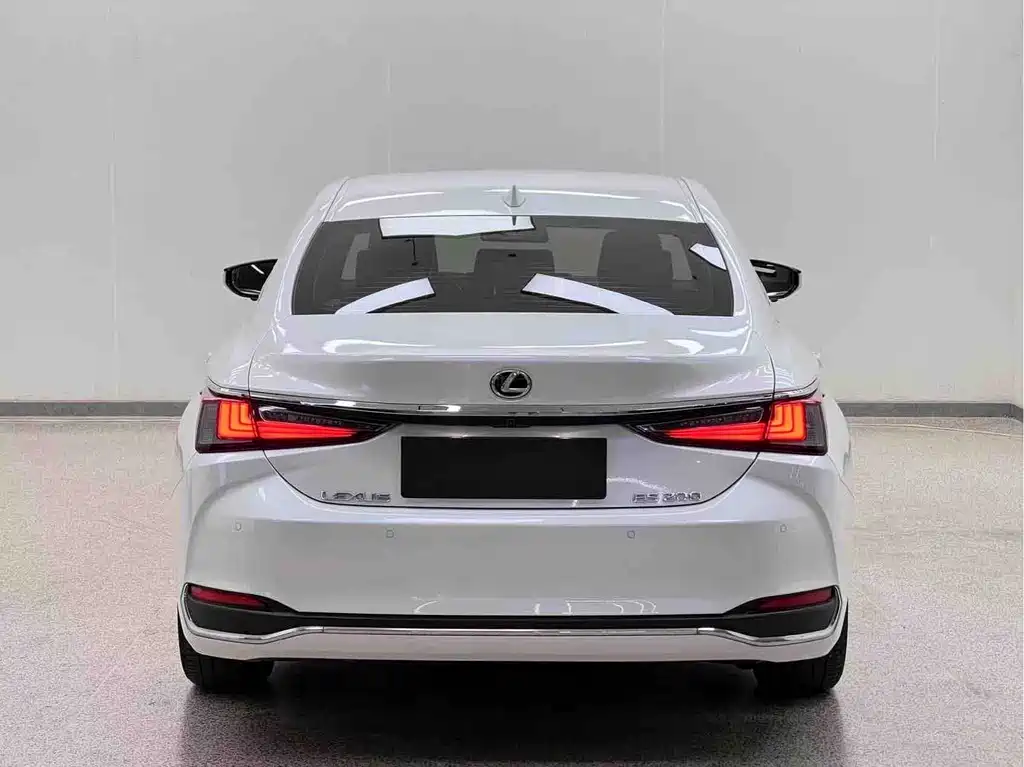 Lexus ES — миниатюра 29